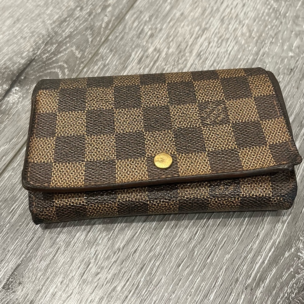 Preloved Louis Vuitton wallet